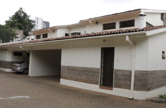 5 bedroom Triple storey For sale